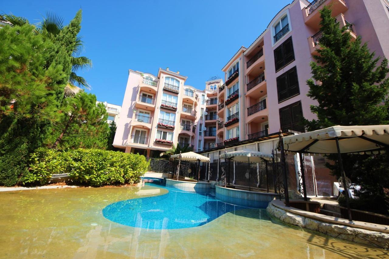 Menada Romance Marine Apartments ซันนีบีช ภายนอก รูปภาพ