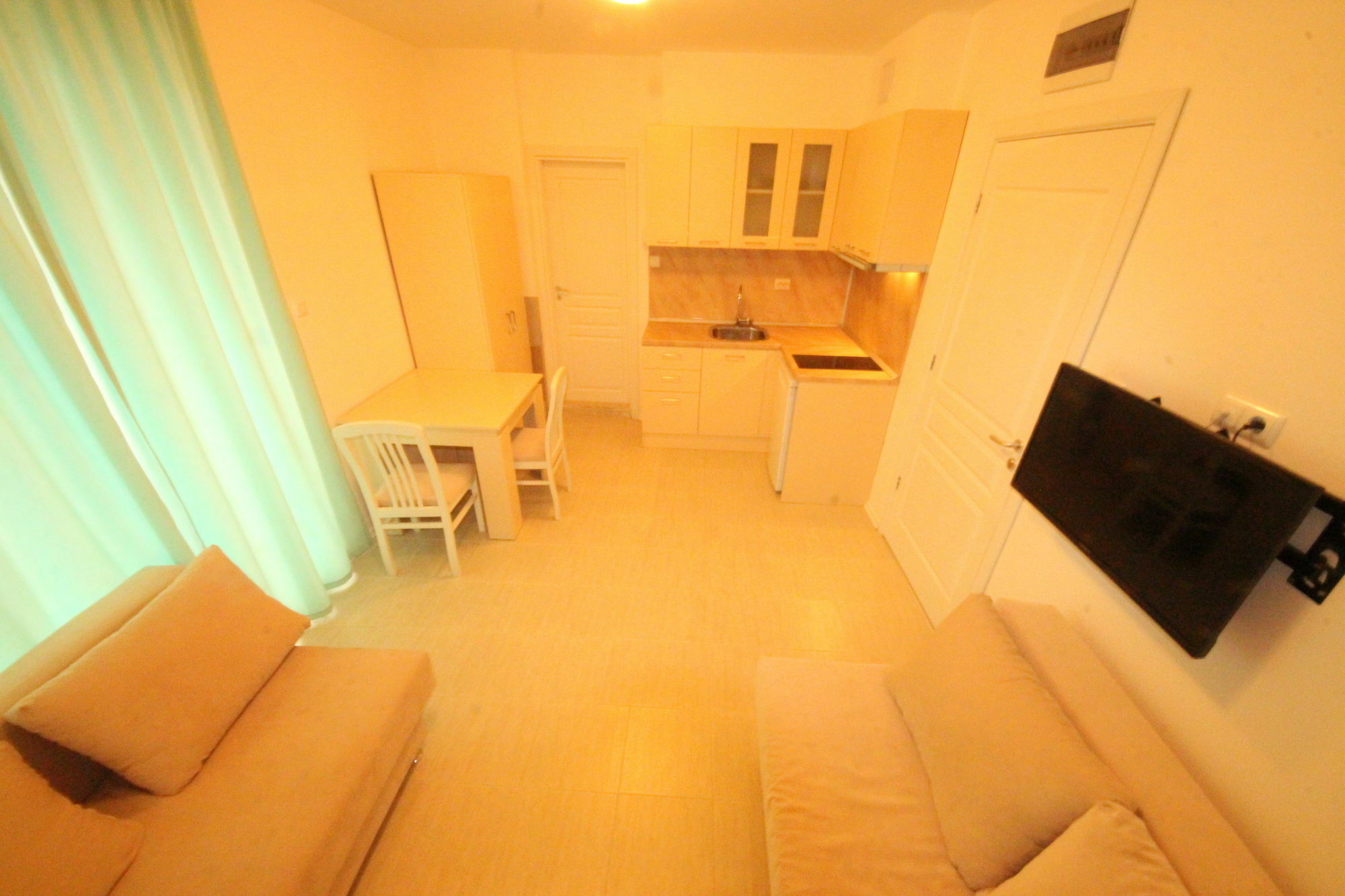 Menada Romance Marine Apartments ซันนีบีช ภายนอก รูปภาพ