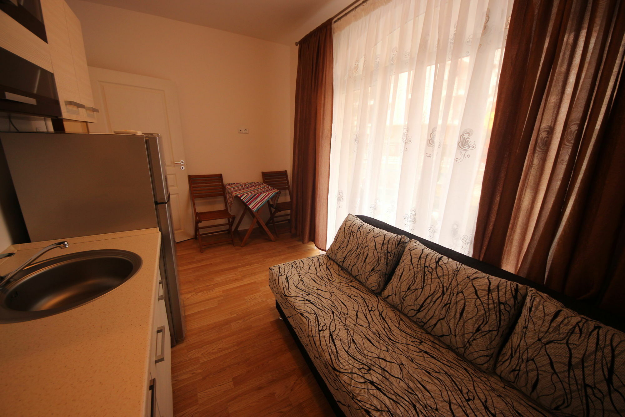 Menada Romance Marine Apartments ซันนีบีช ภายนอก รูปภาพ
